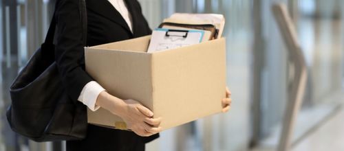 Цар тахлын улмаас ажилгүйдлийн тэтгэмж авах иргэдийн тоо өссөөр...